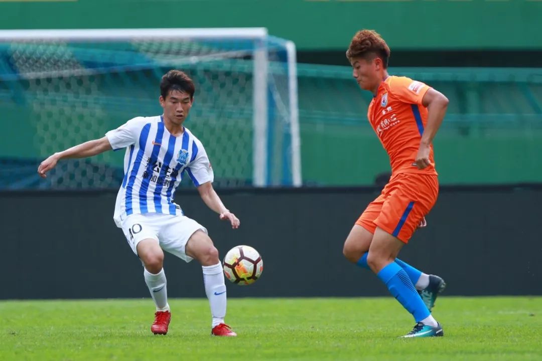  美因茨定位球进攻成利器，两次直接任意球破门取分